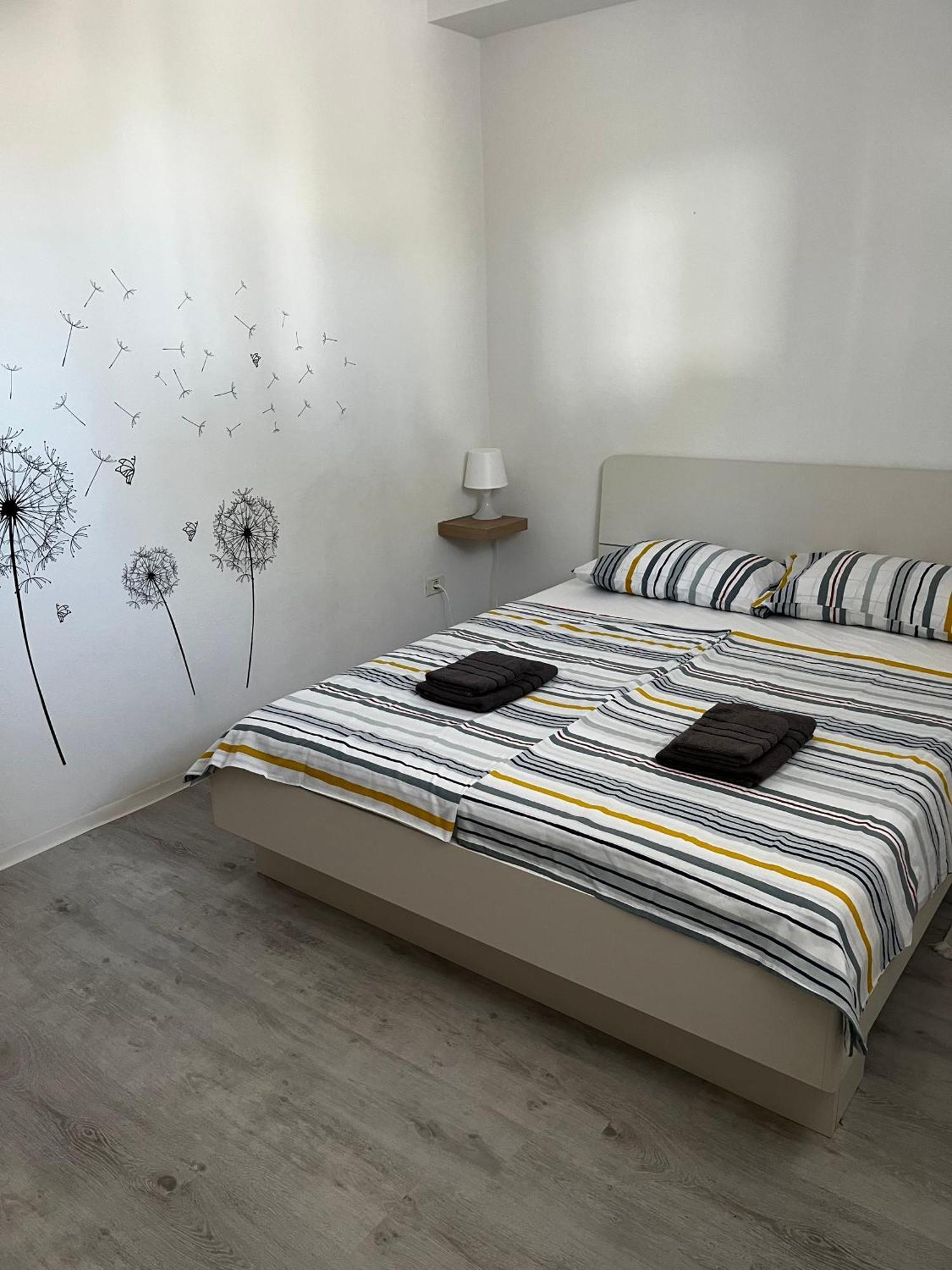 Apartma Sunny Apartment Izola Ngoại thất bức ảnh